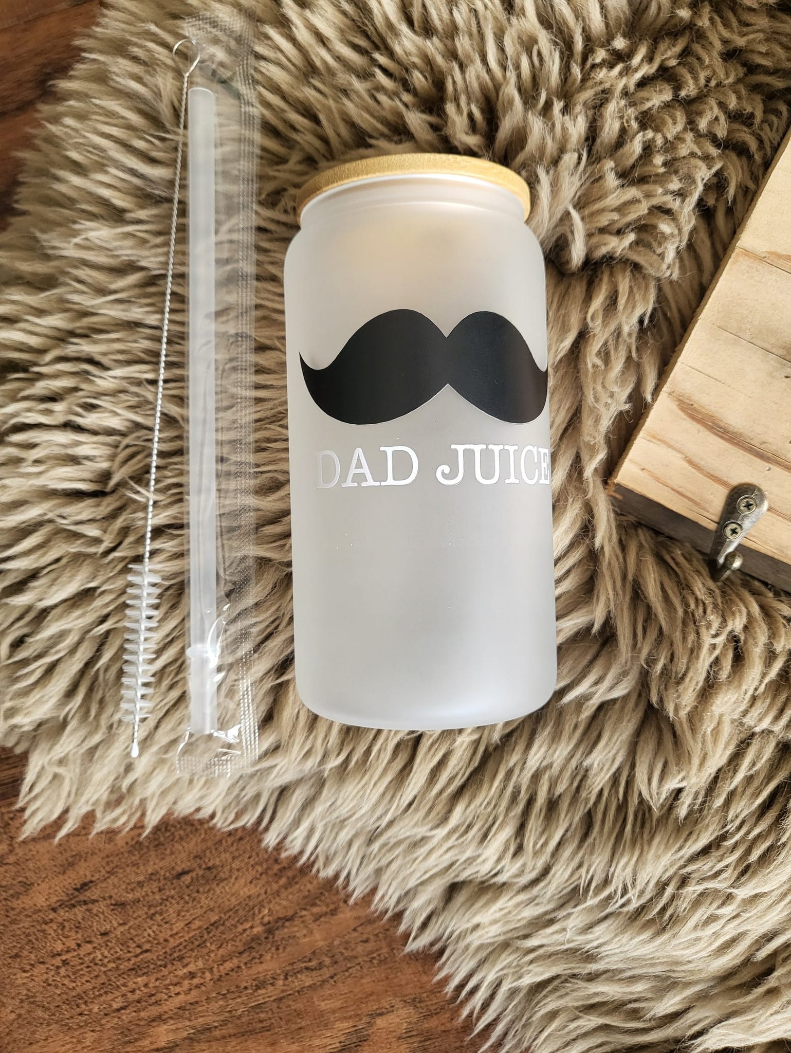 16 oz Frosted Glass Can with Straw image 2